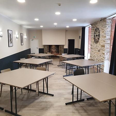 Hotel Restaurant Les Voyageurs Montaigu-Vendee Esterno foto